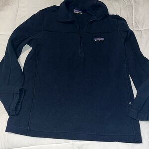 Patagonia women’s navy  pullover size Small